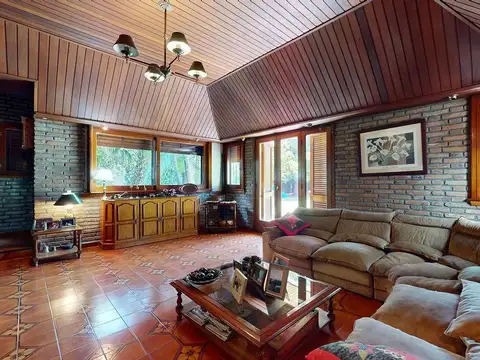 Casa 7 ambientes con 3 baños