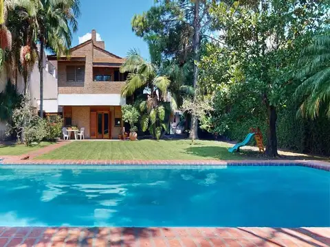 CASA EN VENTA RINGUELET 3 DORMITORIOS PILETA