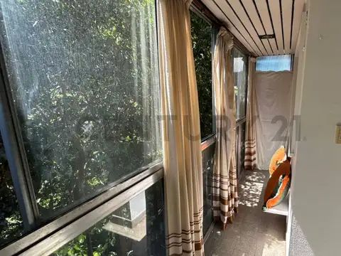 Venta departamento 3 Ambientes al Frente con Balcón y Lavadero 3° por escalera