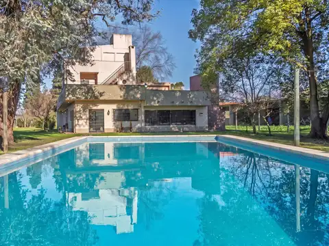 Casa en Venta en Villa Rosa, USD 440.000