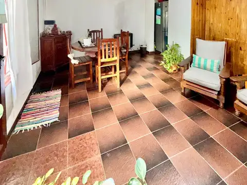 Casa 4 ambientes con 1 baño