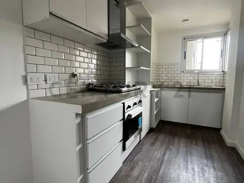 plaza italia 100, Piso 0