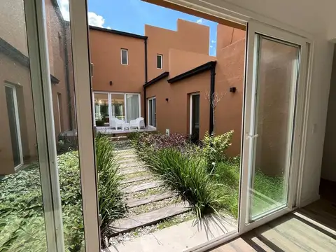 CASA ALQUILER 4 DORM PILETA MEDAL CC PILAR