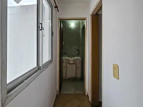 Casa de pasillo con 2 dormitorios, terraza y toda la onda