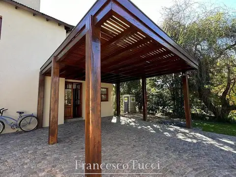 Casa en Venta en La Tradicion, USD 580.000