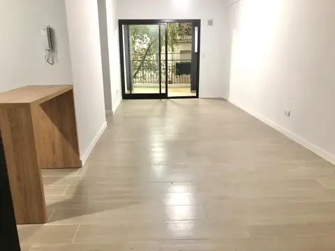 J. P. Varela 5040 , Piso 1