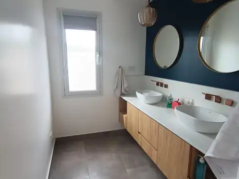 Casa en Venta en El Portal De Pilar, USD 210.000