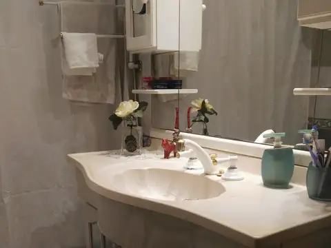 Depto Tipo Casa en Alquiler 80 años