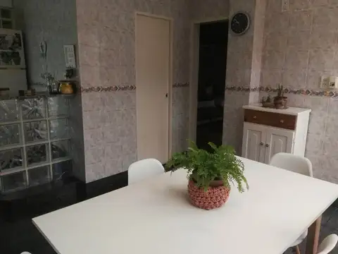 Depto Tipo Casa en Alquiler de 4 ambientes