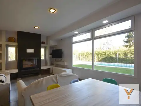 Casa en venta - 5 Dormitorios 5 Baños 1 Cochera - 640Mts2 - Malvinas Argentinas