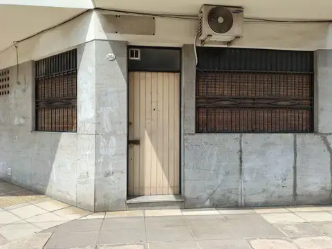 DEPTO ENTRADA INDEPENDIENTE EN BUEN ESTADO – A 2 CUADRAS DE AV NAZCA Y AV ALVAREZ JONTE