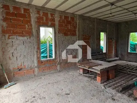 Casa 5 ambientes con 2 baños