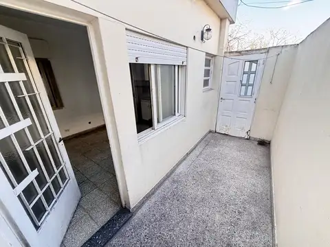 Depto Tipo Casa en Venta de 2 ambientes