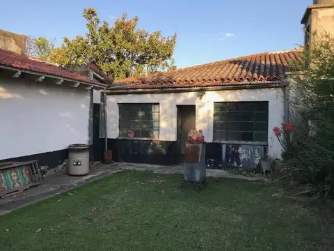 Casa en Venta - Monte Grande  /  APTO A CREDITO 