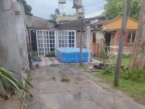 Casa 2 ambientes con 1 baño