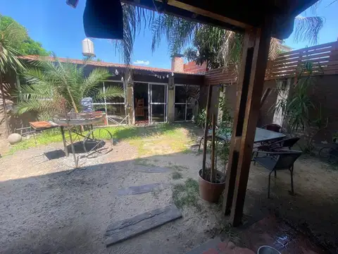 Casa en Venta en Barrio Parque Leloir, USD 145.000