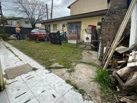 Casa 3 ambientes con 2 baños