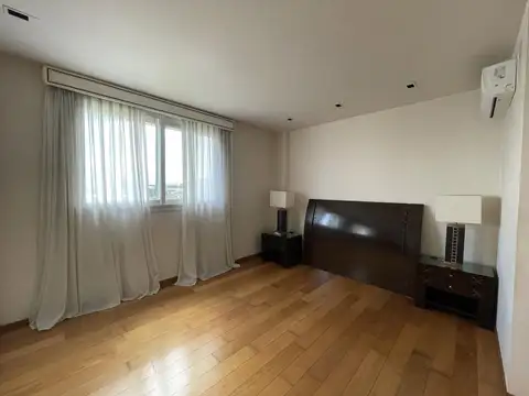 Departamento en Alquiler con 2 cocheras