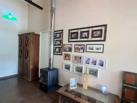 Venta Casa con Parque y Pileta