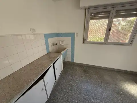 RETASADA. Casa con 3 dormitorios mas escritorio