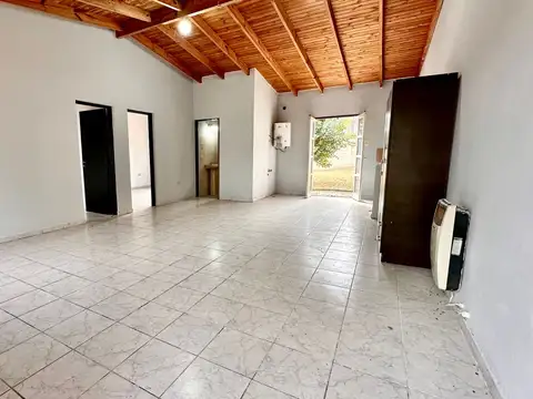 CASA EN VENTA BARRIO AEROPUERTO 2 DORMITORIOS