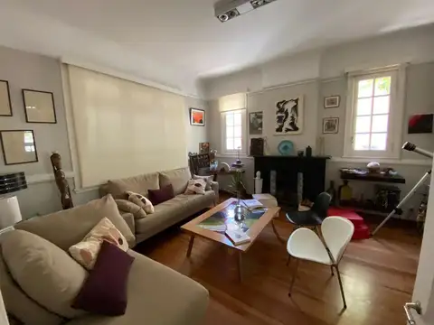 Casa en Venta con 3 cocheras