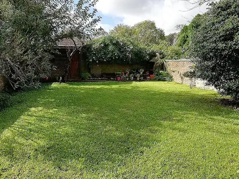 Casa en Venta con 1 cochera