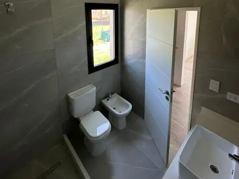 Springpark, Kilómetro 51, Ramal Pilar