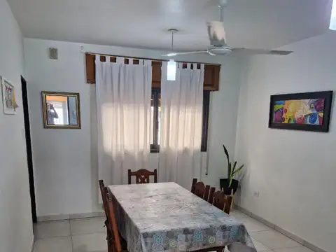 SE ALQUILA CASA ESQUINA  BARRIO CALIFORNIA CORDOBA