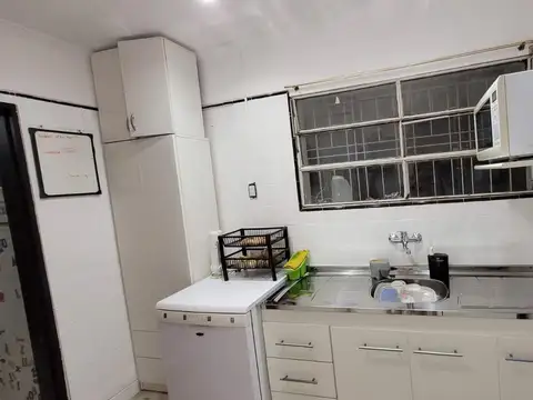 Casa en Alquiler con 2 cocheras