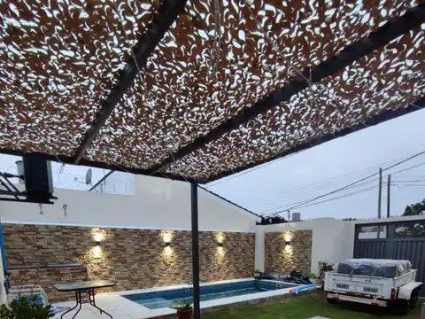 SE ALQUILA CASA ESQUINA  BARRIO CALIFORNIA CORDOBA