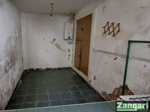 CASA C/LOCAL Y VIVIENDA P/REFACCIONAR S/AVDA COBO MTS DE JM MORENO-P. CHACABUCO