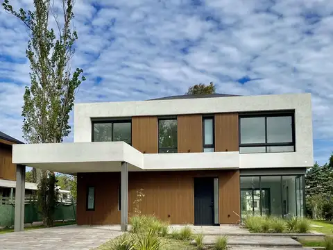 Casa en Venta de 5 dormitorios