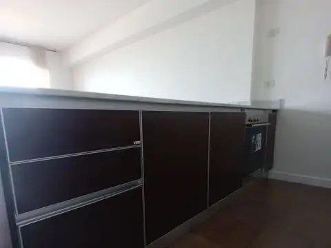 Depto Tipo Casa en Alquiler con 1 cocheras