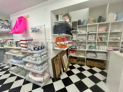 56 e/ 12 y 13 800, Piso 0