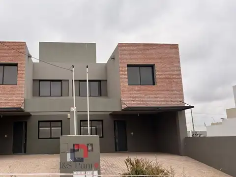 Casa en Venta en Barrio Rincones de Manantiales, USD 139.900