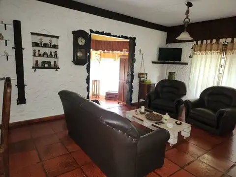 Casa 3 ambientes con 2 baños