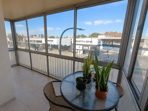 Departamento en venta dos ambientes frente balcon Versalles