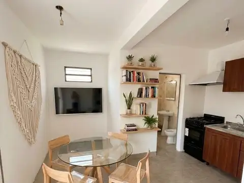 Depto Tipo Casa en Alquiler de 2 ambientes