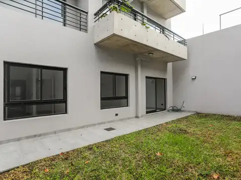 Venta Departamento 3 ambientes con cochera Patio Jardin Villa Urquiza