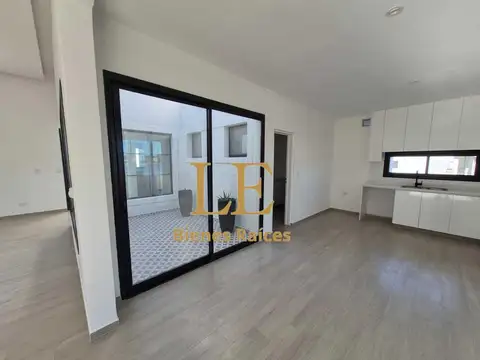 Casa en Venta al Oeste