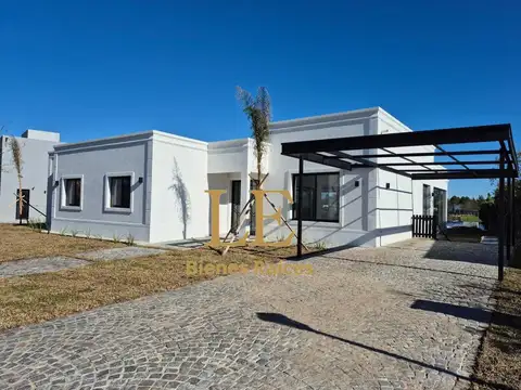 Casa en Venta en San Matias, USD 485.000