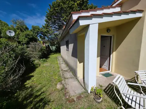 VENTA CASA 3 AMBIENTES  4 cuadras del Mar