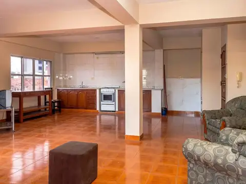 Centro. Adolfo Güemes 200