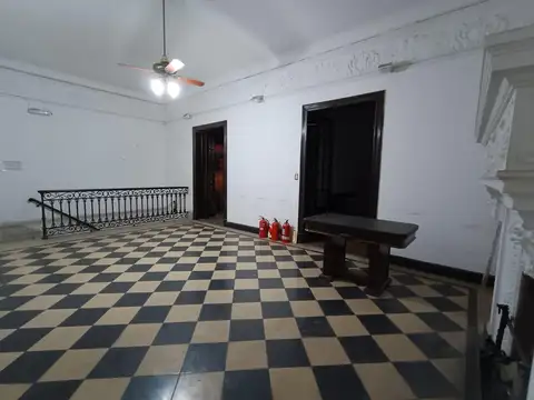Petit Hotel /Oficinas/ Instituto de idiomas/Showroom/ Centro de belleza