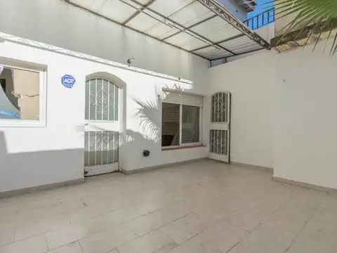 Casa 7 ambientes con 3 baños