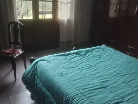 Casa 5 ambientes con 1 baño