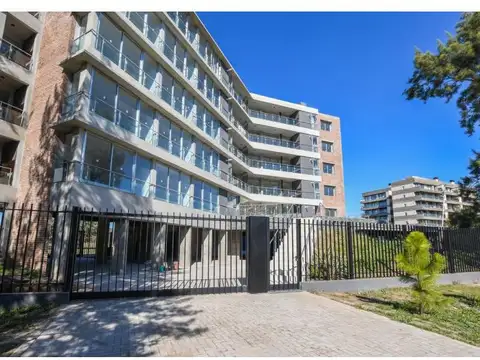 Departamento en Venta en Fisherton, USD 190.000