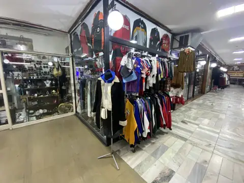 VENTA LOCAL COMERCIAL EN GALERIA CON SUBSUELO