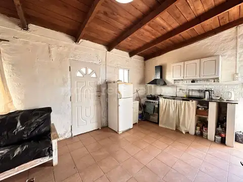Casa 3 ambientes con 1 baño